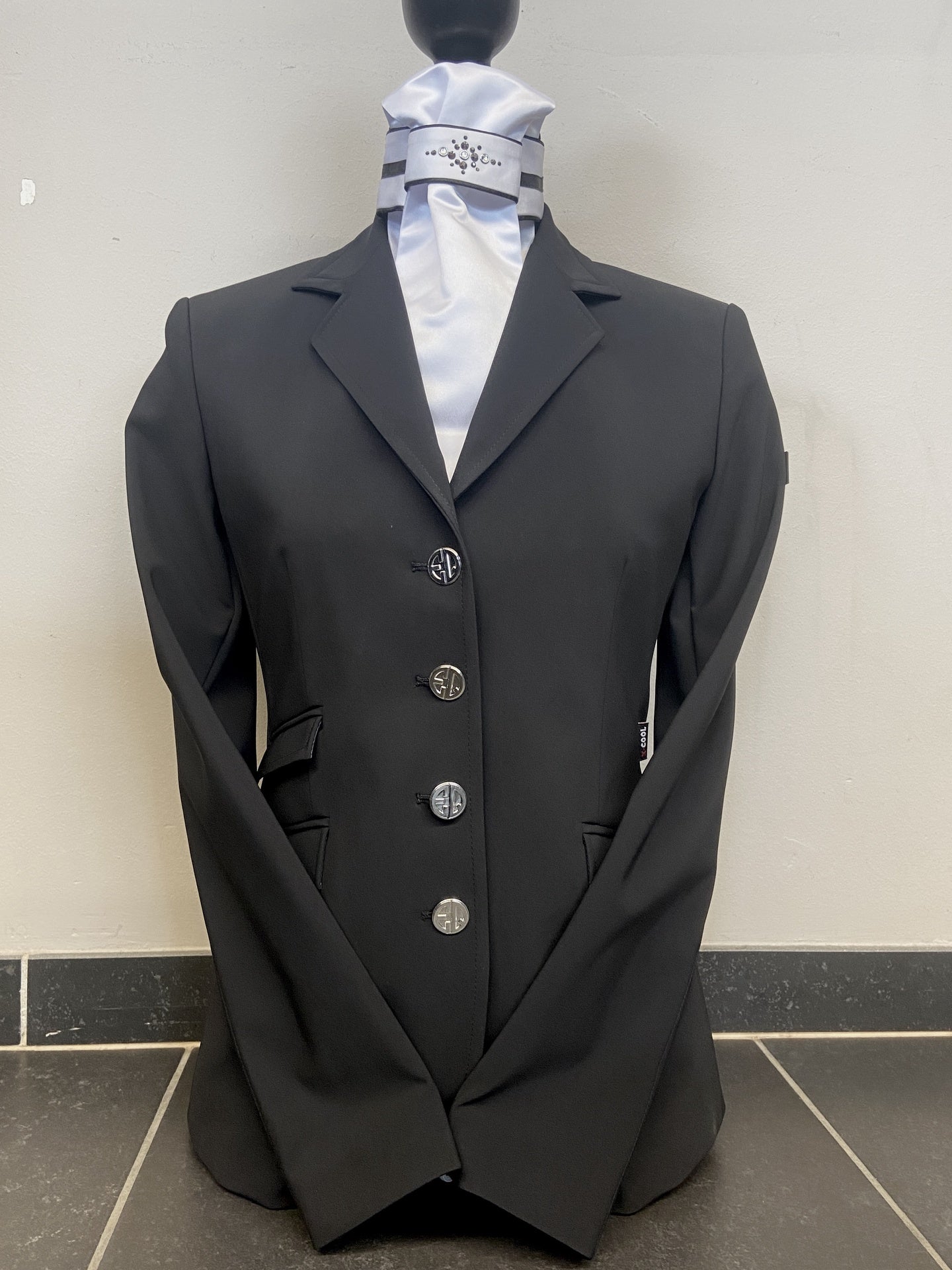 Equiline Dames wedstrijd jas Eppie Wedstrijdjassen - Maddelin Equestrian Equiline