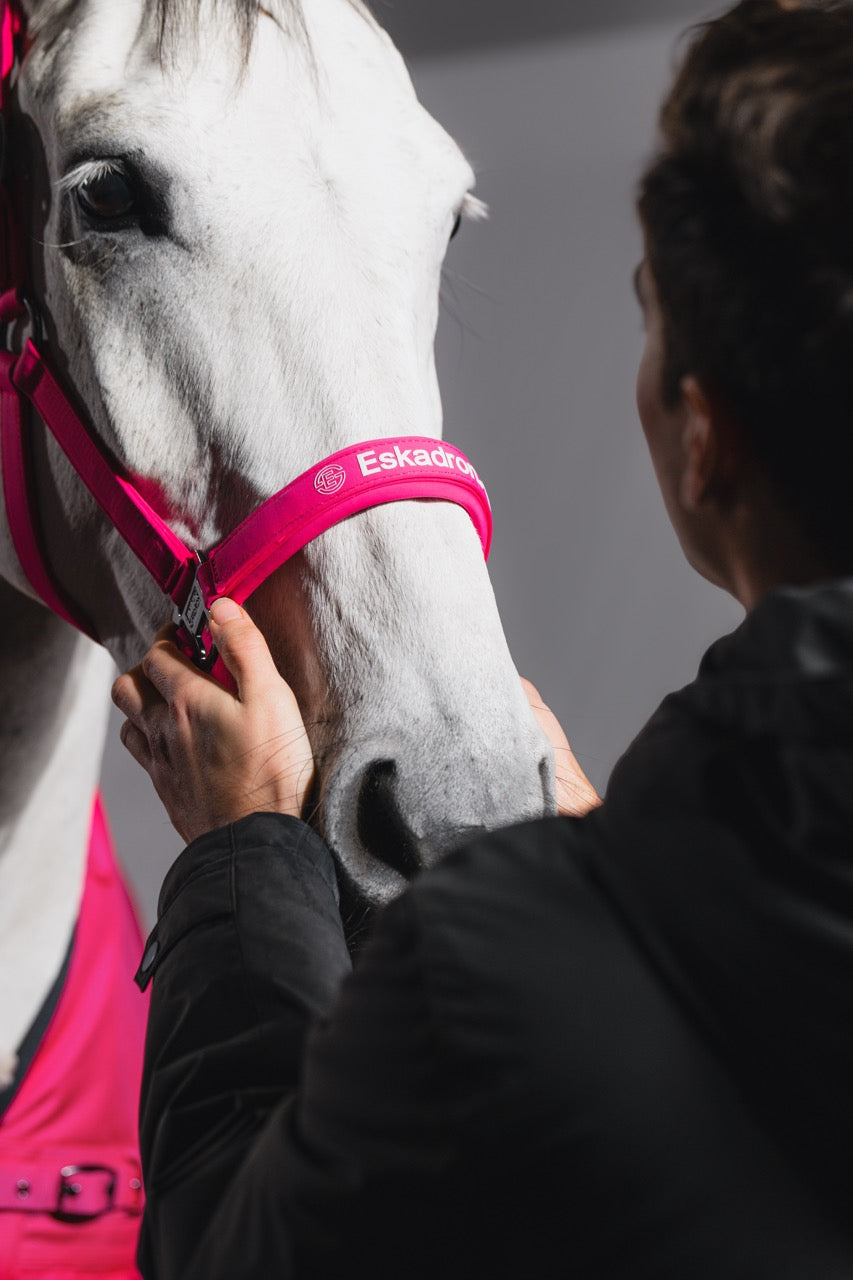 Eskadron Softshell Double Pin Headcollar Dynamic 26