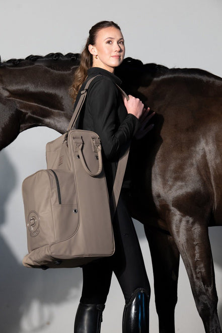 Eskadron Laarzen & Helmtas Faux Leder Platinum 25 Accessoires - Maddelin Equestrian Eskadron