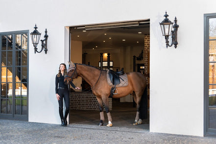 Eskadron Zadeldek Glossy Bit Platinum 25 Zadeldoeken - Maddelin Equestrian Eskadron