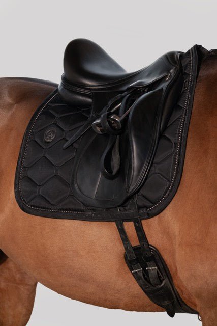 Eskadron Zadeldek Highgloss Pearls Platinum 25 Zadeldoeken - Maddelin Equestrian Eskadron