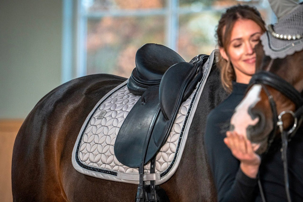 Eskadron Zadeldek Mattgloss Contrast Jewel Platinum 26/27 Zadeldoeken - Maddelin Equestrian
