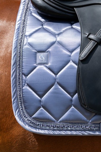 Eskadron Zadeldek Satin Frills Classic Sports 26 Zadeldoeken - Maddelin Equestrian Eskadron