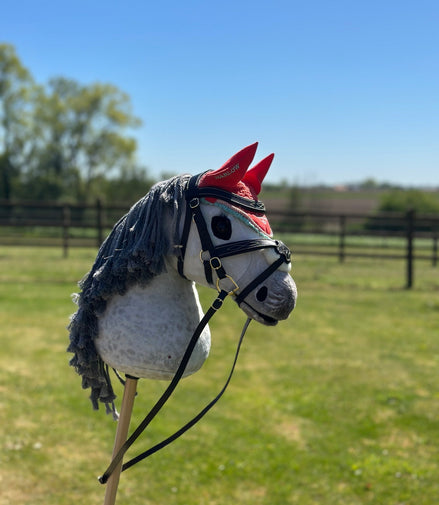 Harlow Hobby Horse Oornetje Speelgoed - Maddelin Equestrian LeMieux