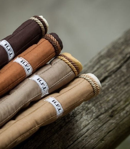 HFI DRESSUUR Zadeldek Zadeldoeken - Maddelin Equestrian HFI