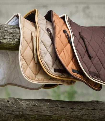 HFI DRESSUUR Zadeldek Zadeldoeken - Maddelin Equestrian HFI