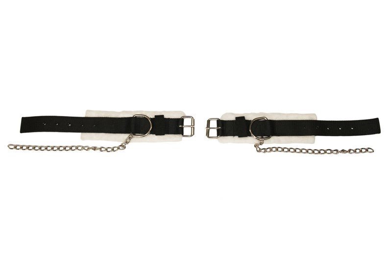 HFI Kicking Chains Punitives Stalondeugendheden - Maddelin Equestrian HFI