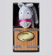 HorseWare Crafty Ponies Set (Pony + Halster & 2 dekens) Speelgoed - Maddelin Equestrian HorseWare