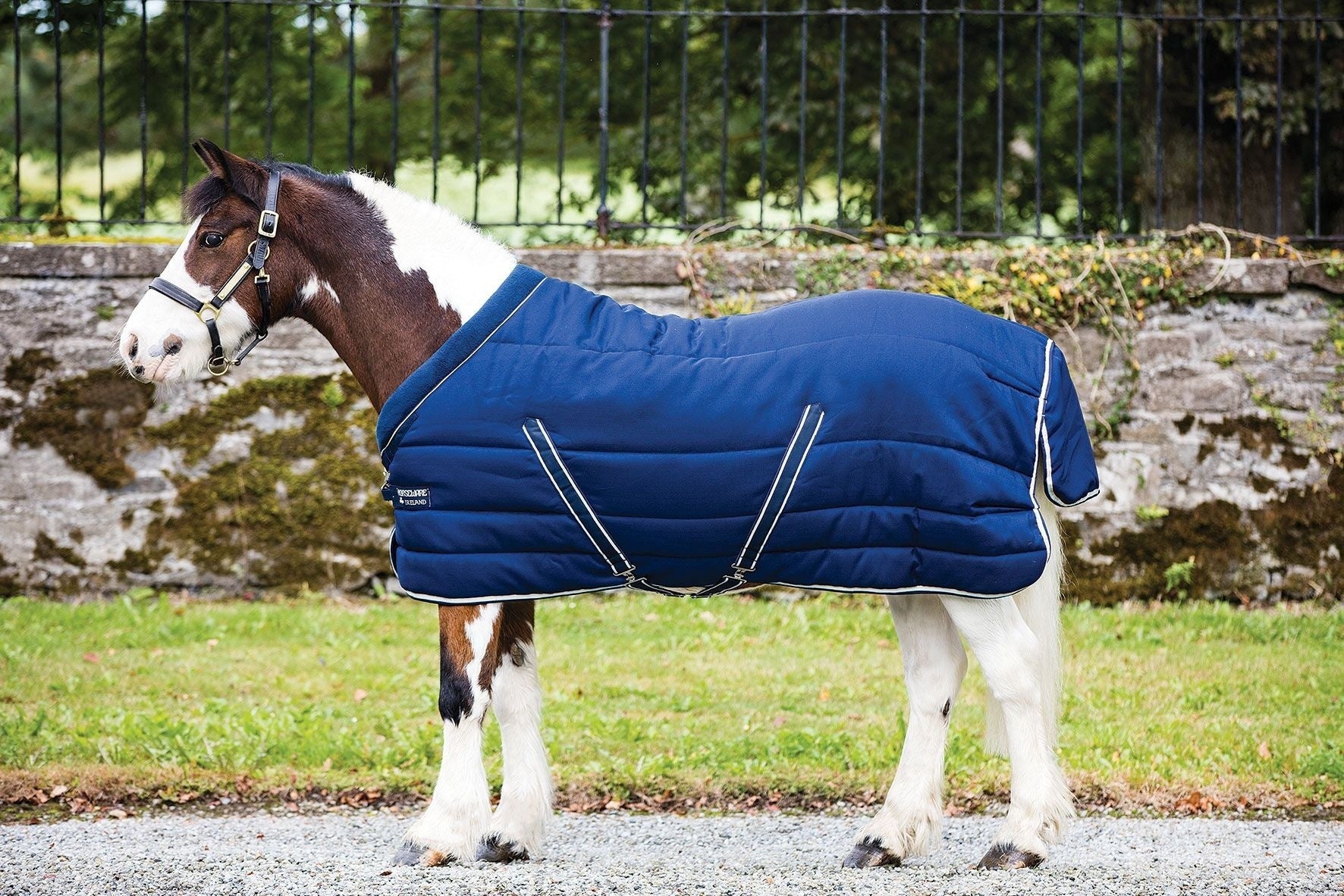 Horseware Rambo Cosy Stable 400g Staldeken - Maddelin Equestrian HorseWare