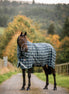Horseware Rhino Plus Turnout deken met Vari-Layer in Hunter Check, zijaanzicht op het paard
