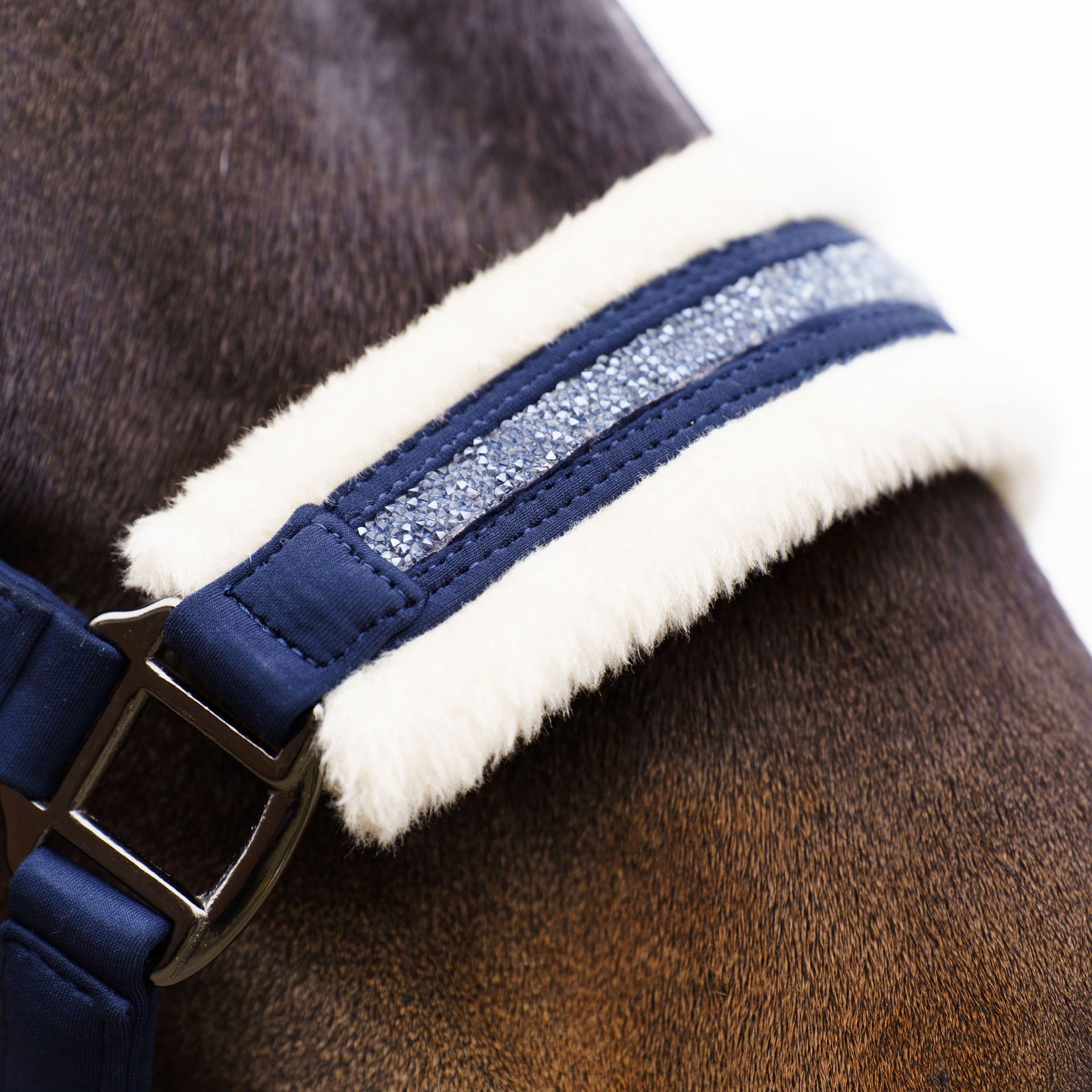 Imperial Riding Halster IRHJewel Halster met wol of faux fur - Maddelin Equestrian Imperial Riding