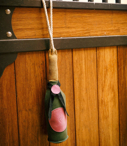 Imperial Riding IRHStable buddy Cheers Speelgoed voor paarden - Maddelin Equestrian Imperial Riding