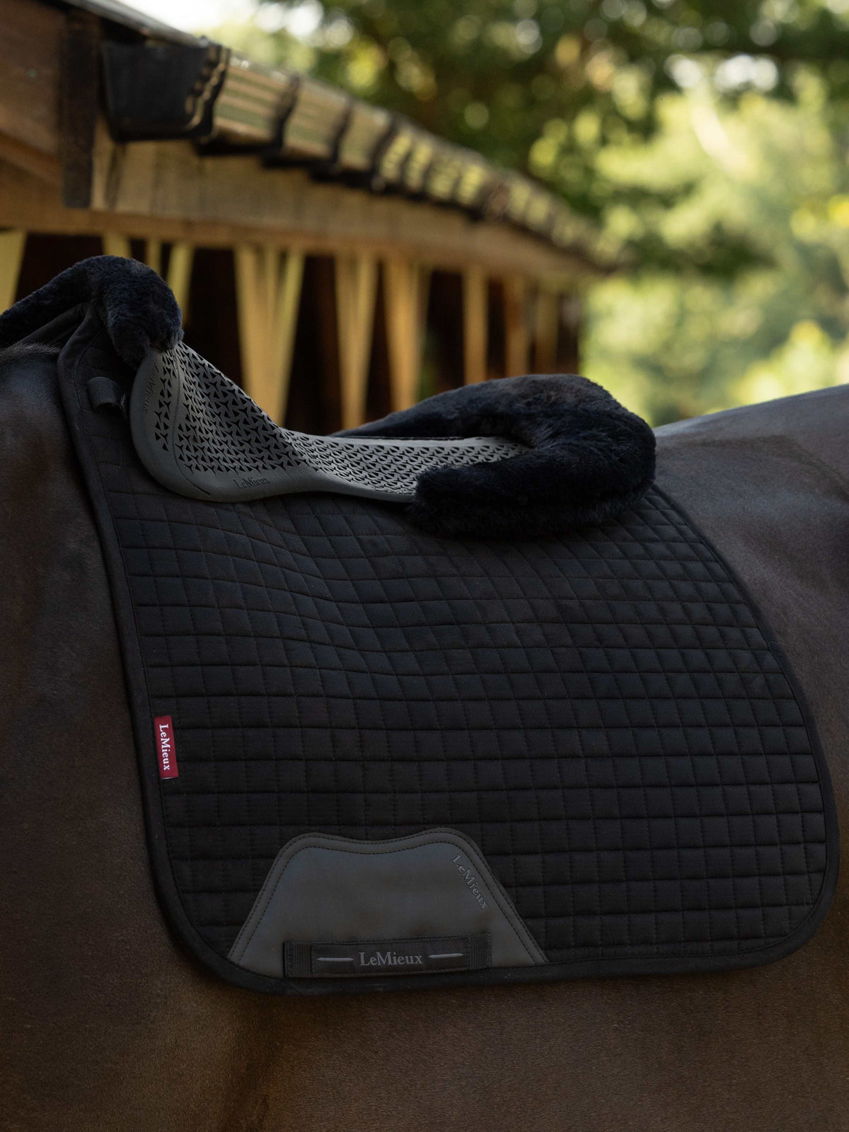 LeMieux Gel-Tek Shaped Vegan-Wool Half Pad