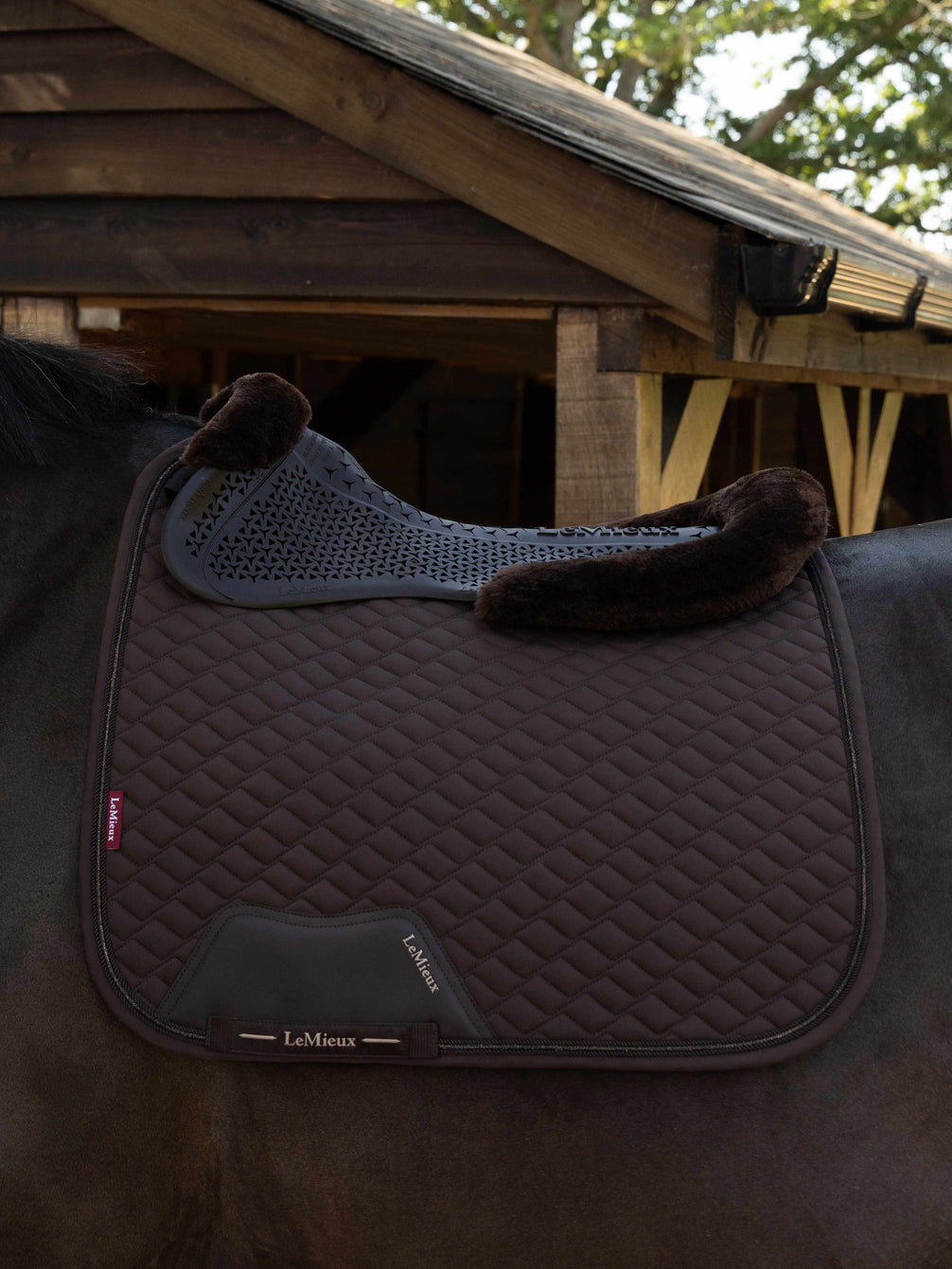 LeMieux Gel-Tek Shaped Vegan-Wool Half Pad