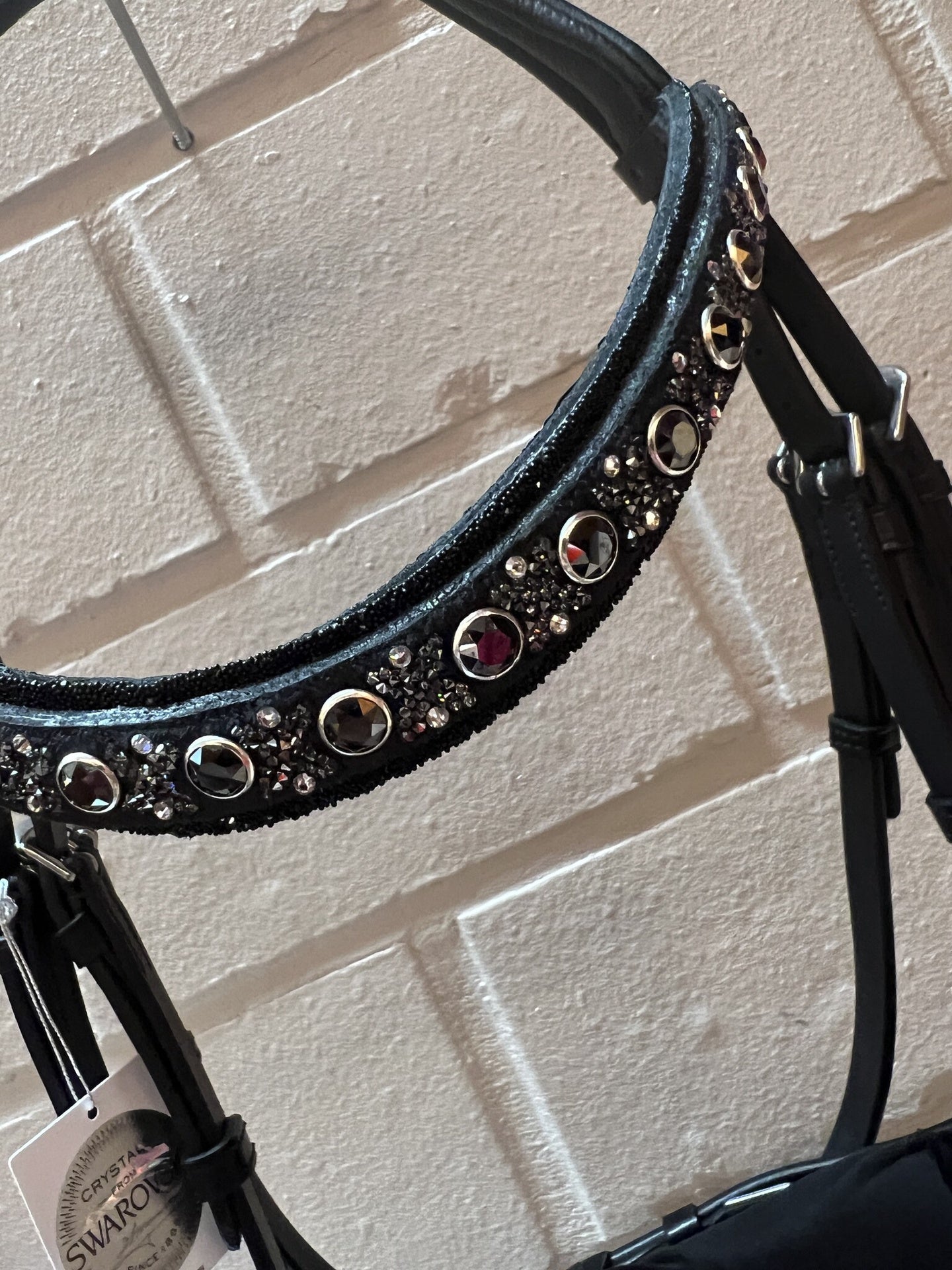 JUDI Trens Crystal Fabric Black Traverso Metallic Silver Jet Hematite Patent Full Trenshoofdstellen - Maddelin Equestrian