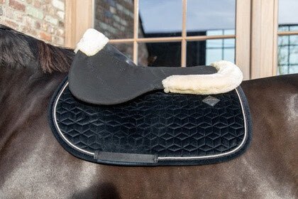 Kentucky Half Pad Impact Equalizer Sheepskin 10mm Zadelonderleggers - Maddelin Equestrian Kentucky