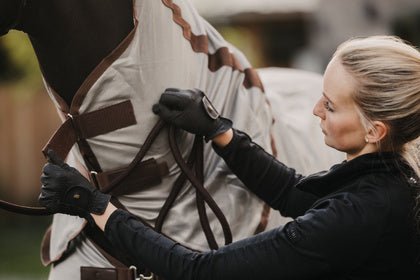Kentucky Mesh Vliegendeken Classic Silver Vliegendekens - Maddelin Equestrian Kentucky