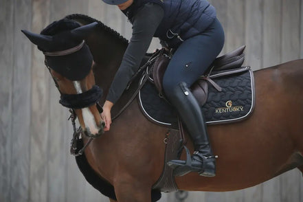 Kentucky Neusriemcover Wol Zwart 28cm Neusriemen & Co - Maddelin Equestrian Kentucky