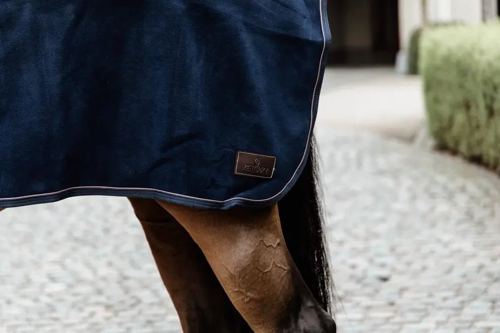 Kentucky Quarter Paardendeken Heavy Fleece Stapmolen en uitrijdekens - Maddelin Equestrian Kentucky