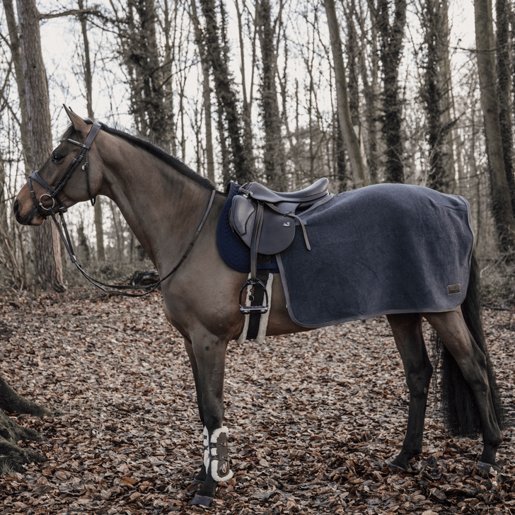 Kentucky Quarter Paardendeken Heavy Fleece Stapmolen en uitrijdekens - Maddelin Equestrian Kentucky