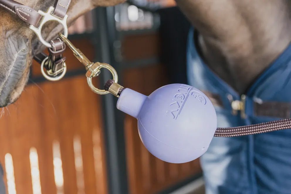 Kentucky Rubber Ball Protection wall & lead Stalbenodigdheden - Maddelin Equestrian Kentucky