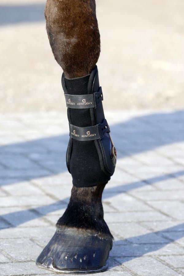 Kentucky Tendon grip gel kous zwart Transport, therapeutisch en stalbeschermers - Maddelin Equestrian Kentucky