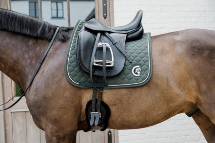 Kentucky Zadeldek 3D Logo Onion Quilt Zadeldoeken - Maddelin Equestrian Kentucky