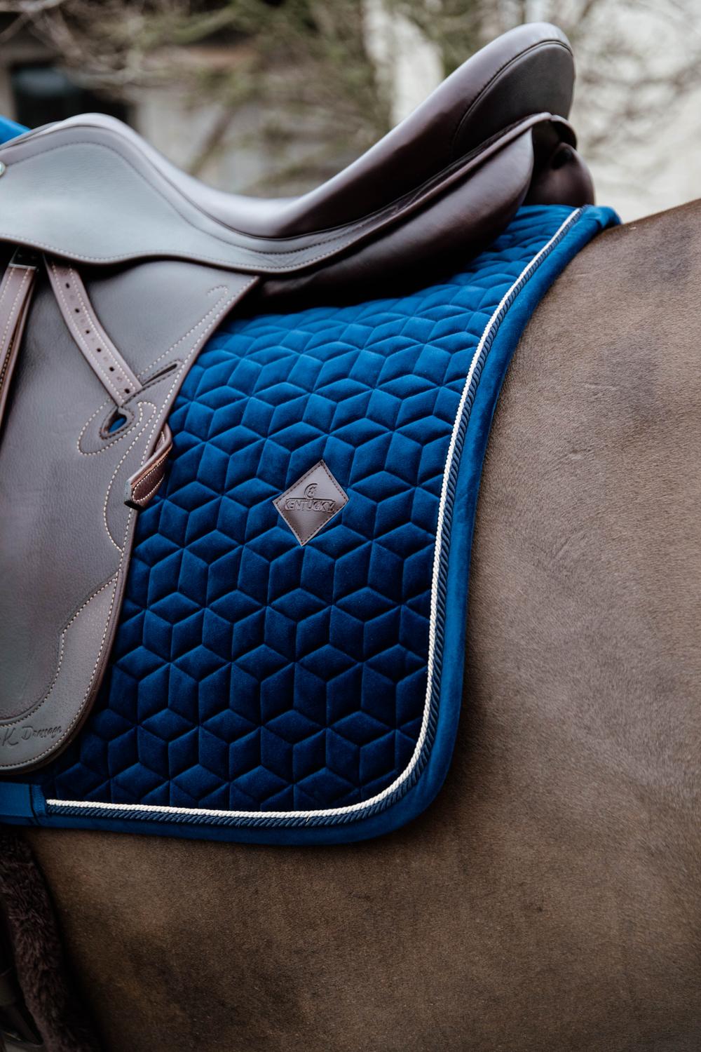 Kentucky Zadeldek Basic Velvet Zadeldoeken - Maddelin Equestrian Kentucky