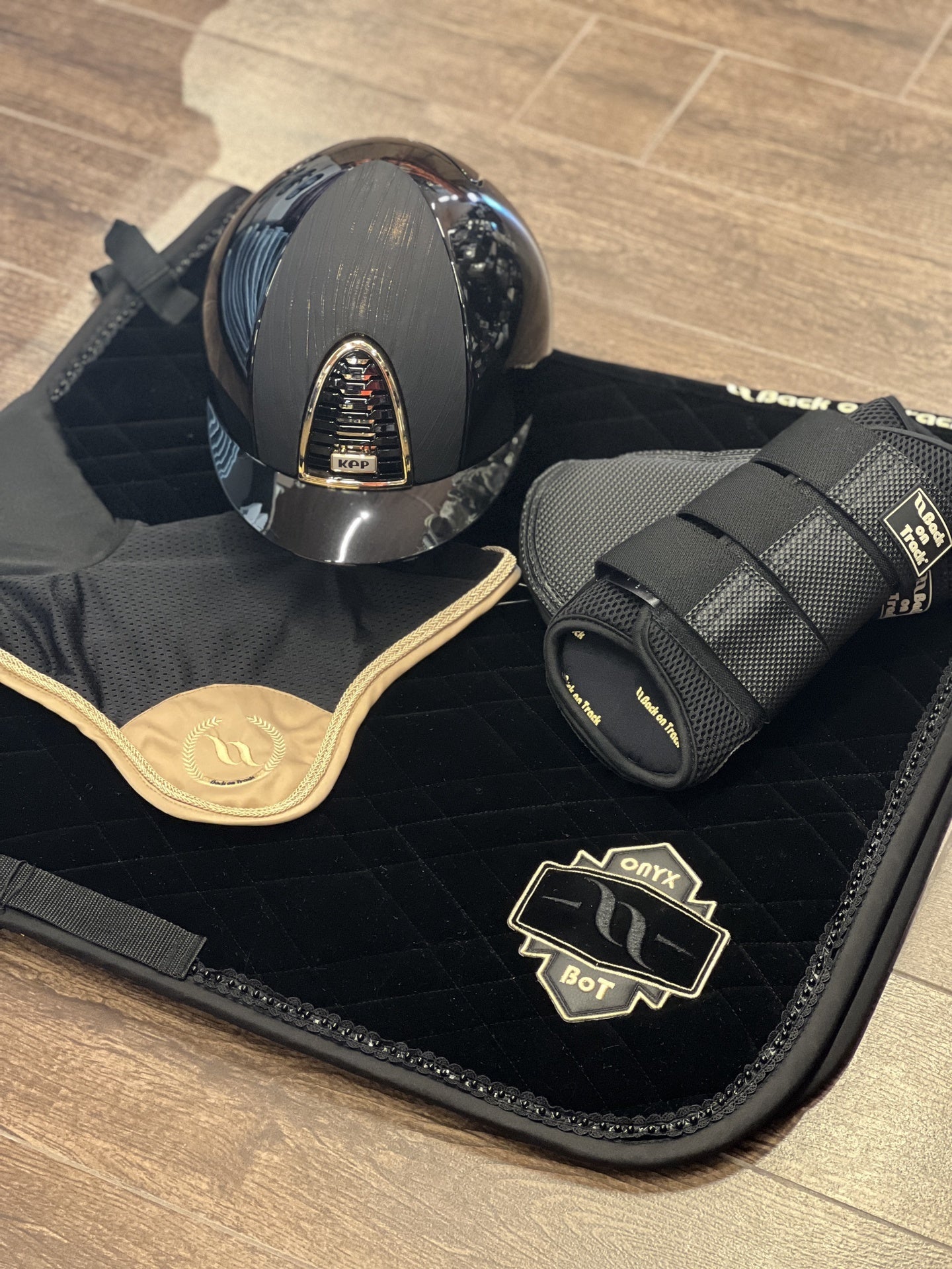 Kep Italia Cromo 2.0 Polish Metal Black/ Vesna Brons Front/ Gold Frame M (51 - 58) Kep Italia - Maddelin Equestrian Kep