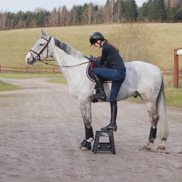 Kingsland KLharlee Folding Step Stool Stalbenodigdheden - Maddelin Equestrian Kingsland