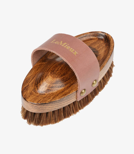 LeMieux Artisan Zachte Borstel Speckled Brown Borstels & toebehoren - Maddelin Equestrian LeMieux