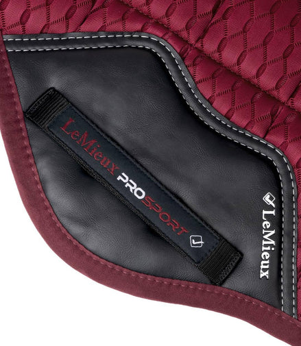 LeMieux Carbon Mesh Close Contact Zadeldek Zadeldoeken - Maddelin Equestrian LeMieux