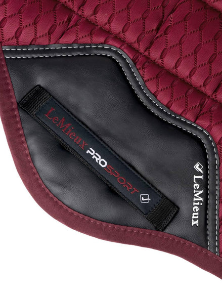 LeMieux Carbon Mesh Close Contact Zadeldek Zadeldoeken - Maddelin Equestrian LeMieux