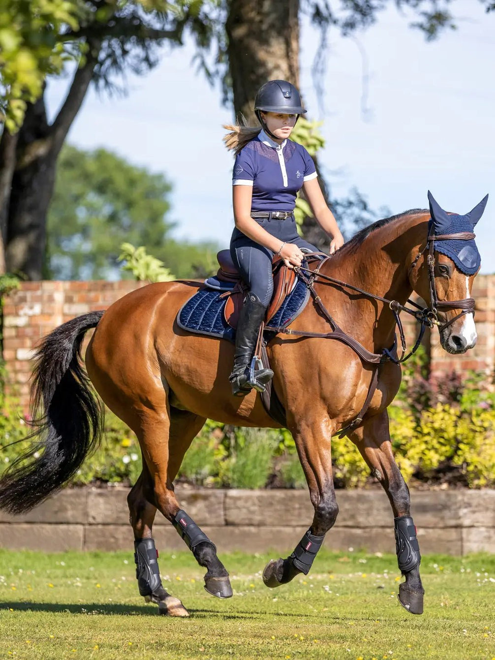 LeMieux Carbon Mesh Close Contact Zadeldek Zadeldoeken - Maddelin Equestrian LeMieux