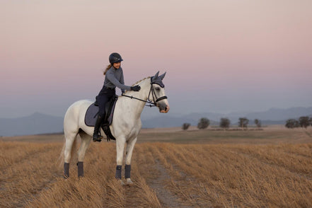 LeMieux Classic Suede Zadeldek Jay Blue Zadeldoeken - Maddelin Equestrian LeMieux