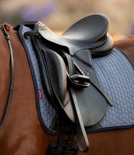 LeMieux Classic Suede Zadeldek Jay Blue Zadeldoeken - Maddelin Equestrian LeMieux