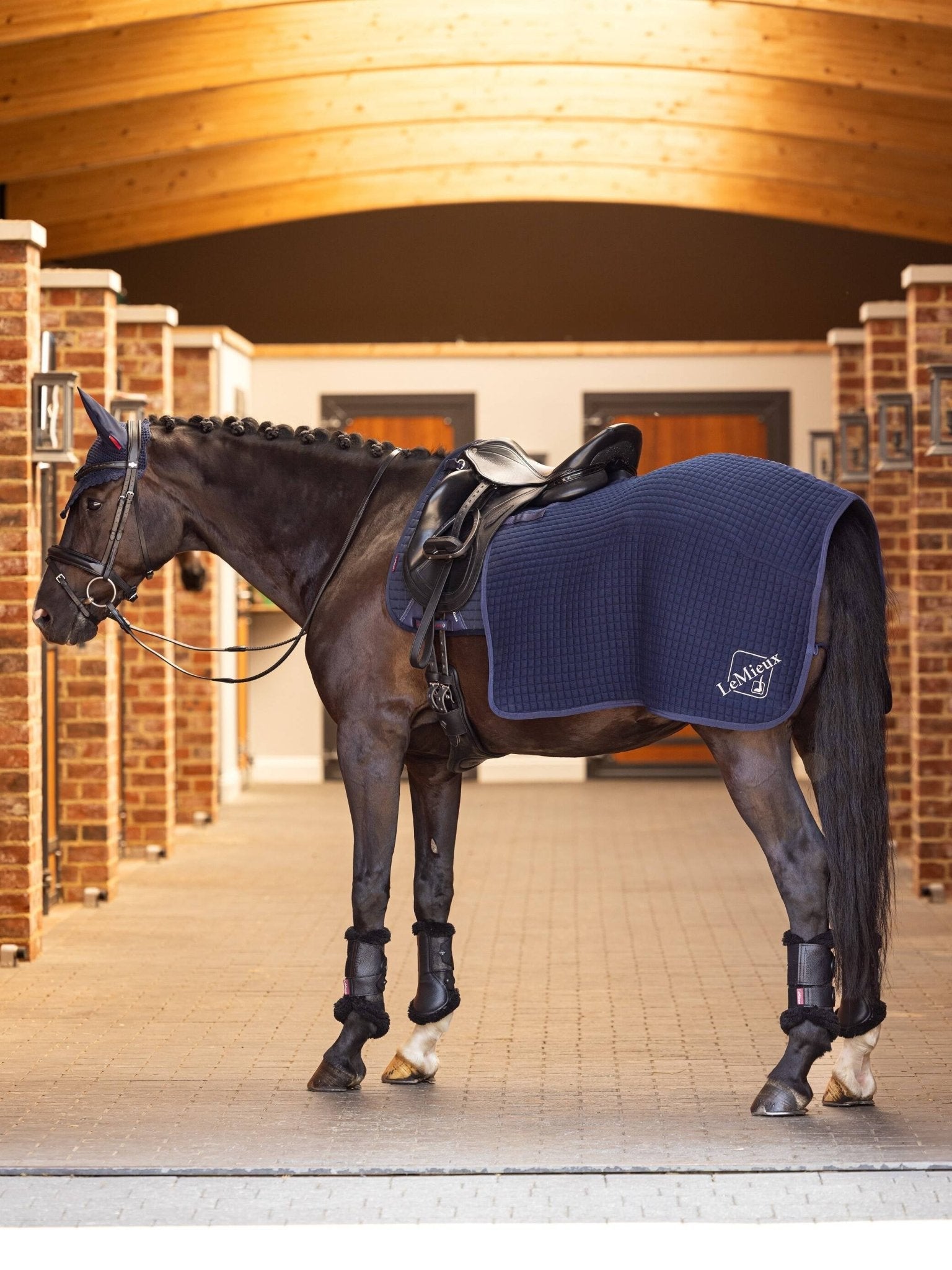 LeMieux Clima - Tek Stapdeken Quarter Navy Stapmolen en uitrijdekens - Maddelin Equestrian LeMieux