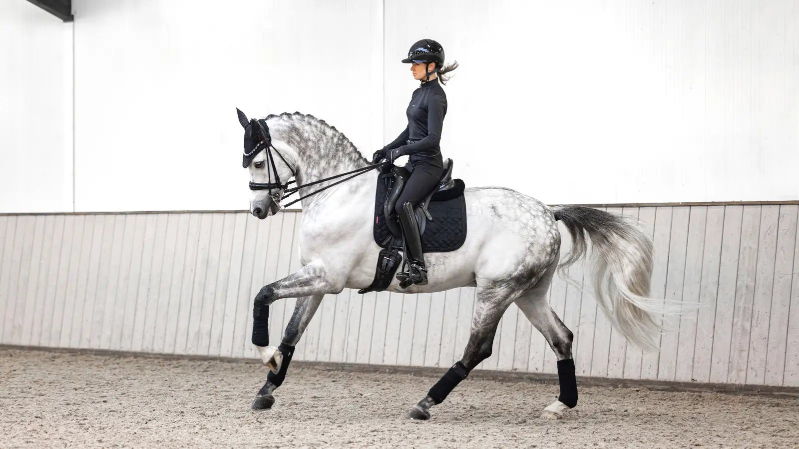 LeMieux Crystal Suede Zadeldek Core Zadeldoeken - Maddelin Equestrian LeMieux