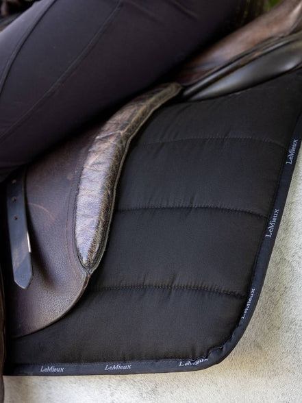 LeMieux Dressuur Zadeldek Work Zadeldoeken - Maddelin Equestrian LeMieux