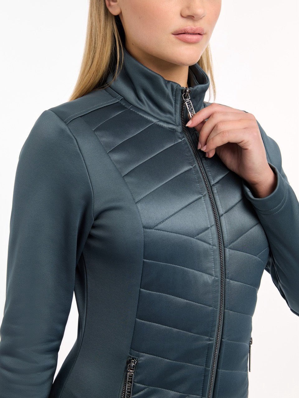 LeMieux Dynamique Jas Dames Winter 24 Dames Truien & Sweaters - Maddelin Equestrian LeMieux