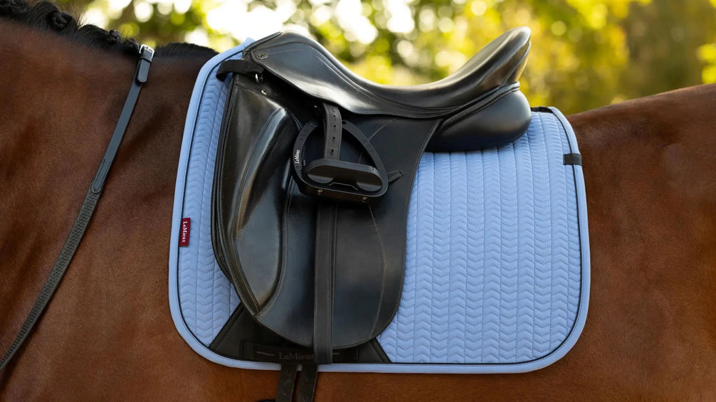 LeMieux Essence Zadeldoek SS26 Zadeldoeken - Maddelin Equestrian LeMieux