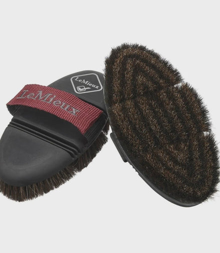 LeMieux Flexi Paardenhaar Body Brush Borstels & toebehoren - Maddelin Equestrian LeMieux