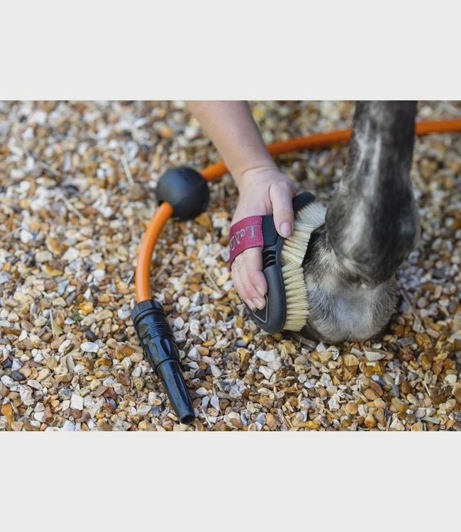 LeMieux Flexi Scrubbing Borstel Borstels & toebehoren - Maddelin Equestrian LeMieux