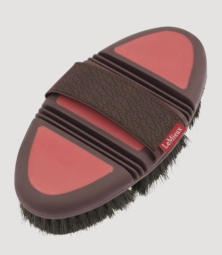 LeMieux Flexi Sponsborstel Borstels & toebehoren - Maddelin Equestrian LeMieux