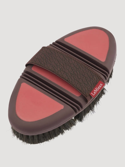 LeMieux Flexi Sponsborstel Borstels & toebehoren - Maddelin Equestrian LeMieux