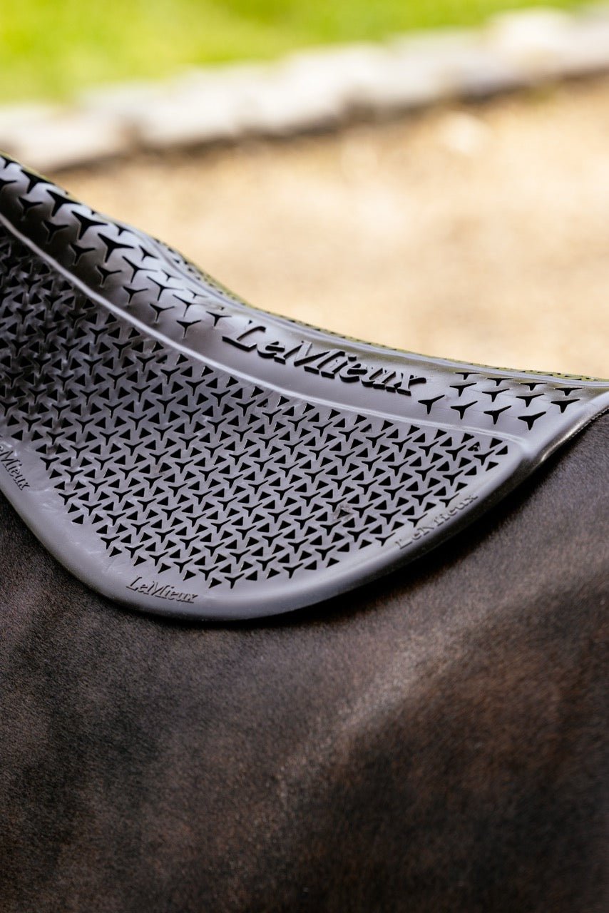 LeMieux Gel-Tek Shaped Half Pad Zadelonderleggers - Maddelin Equestrian