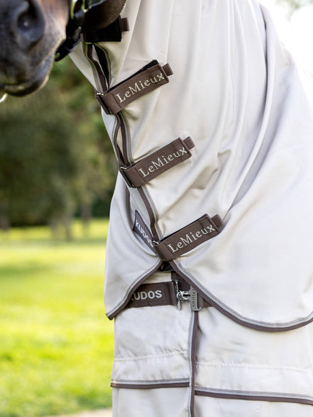 LeMieux Kudos Sweet Itch Eczeemdeken Stone Vliegendekens - Maddelin Equestrian LeMieux