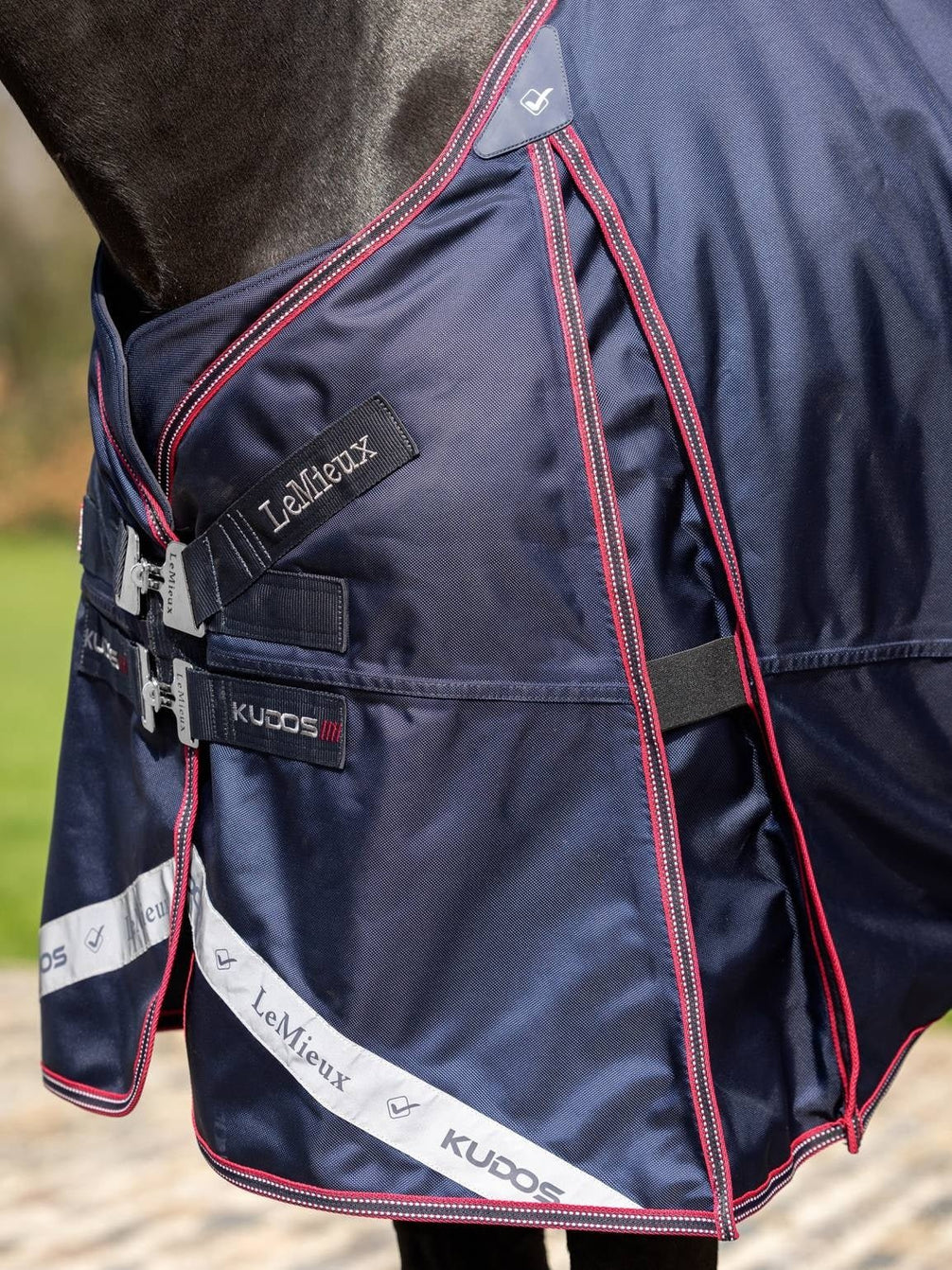 LeMieux Kudos Thermo Layer Turnout Paardendeken Navy Outdoordeken - Maddelin Equestrian LeMieux