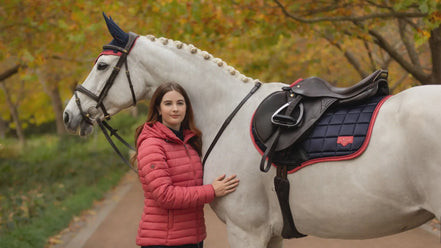 Lemieux Loire Zadeldek Navy/Cranberry Zadeldoeken - Maddelin Equestrian LeMieux