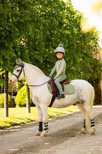 LeMieux Mini Suede Jump Zadeldek Fern Zadeldoeken - Maddelin Equestrian LeMieux